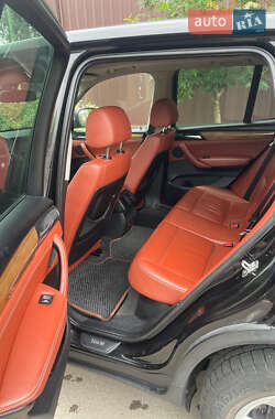 Позашляховик / Кросовер BMW X3 2011 в 