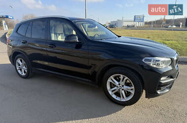 Внедорожник / Кроссовер BMW X3 2018 в 