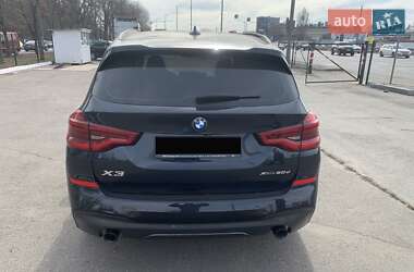 Позашляховик / Кросовер BMW X3 2021 в 