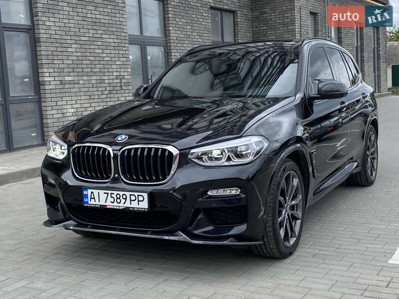 Внедорожник / Кроссовер BMW X3 2018 в 