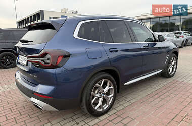 Внедорожник / Кроссовер BMW X3 2021 в 