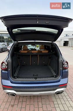 Внедорожник / Кроссовер BMW X3 2021 в 