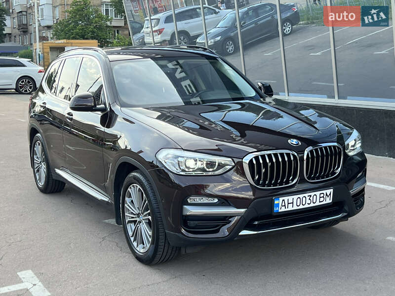 Внедорожник / Кроссовер BMW X3 2018 в 