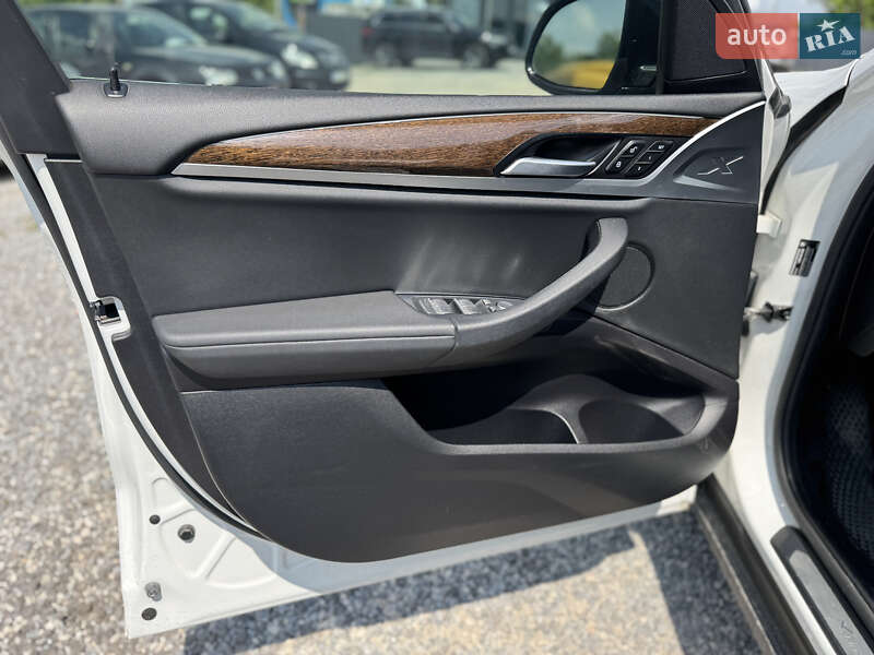 Внедорожник / Кроссовер BMW X3 2020 в Тернополе