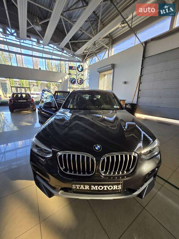 Внедорожник / Кроссовер BMW X3 2021 в Одессе