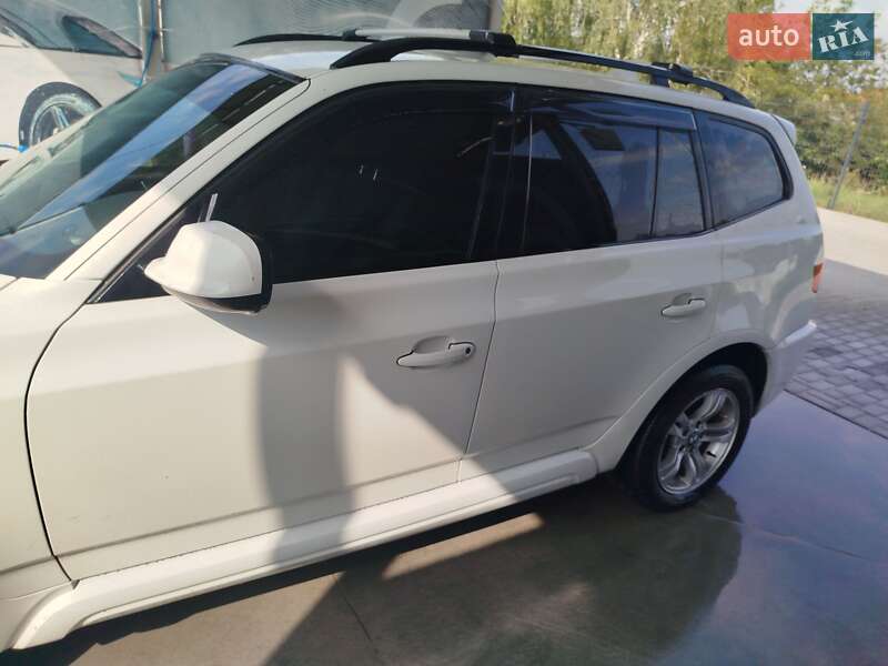 Седан BMW X3 2010 в Ровно