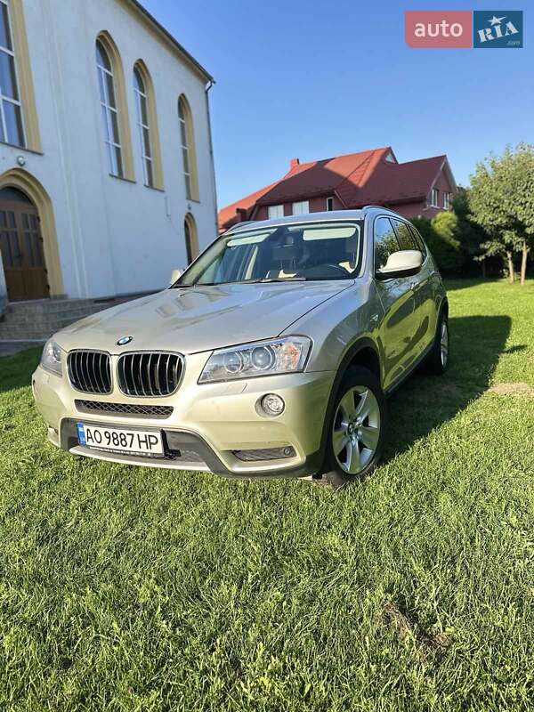 BMW X3 2011