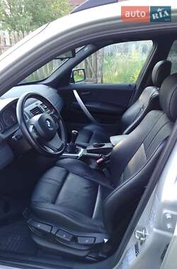 Внедорожник / Кроссовер BMW X3 2004 в 