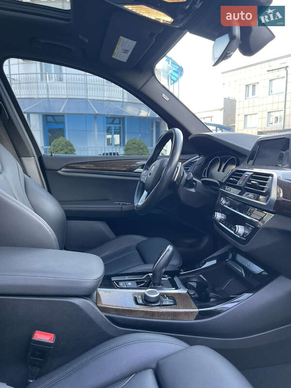 Внедорожник / Кроссовер BMW X3 2018 в Киеве