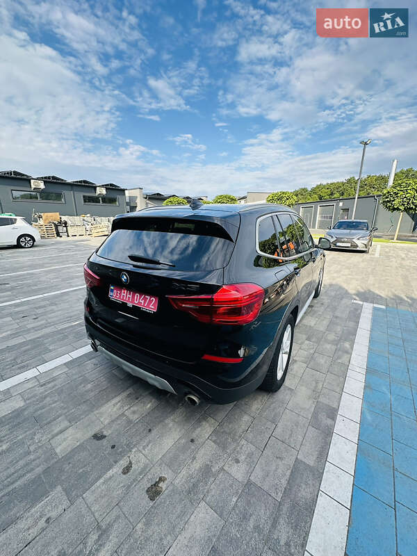 Внедорожник / Кроссовер BMW X3 2018 в Луцке