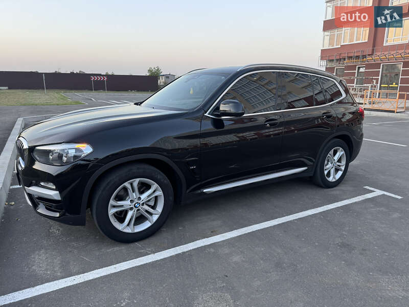 Внедорожник / Кроссовер BMW X3 2019 в Киеве