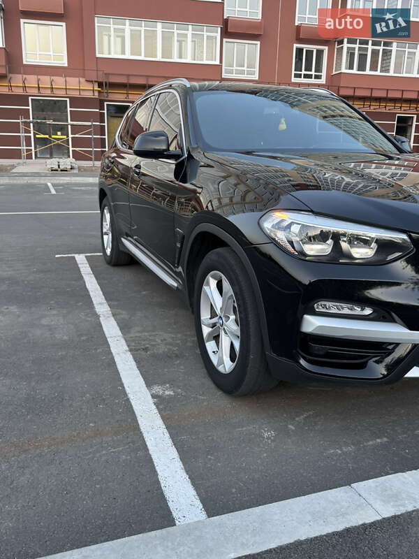 Внедорожник / Кроссовер BMW X3 2019 в Киеве