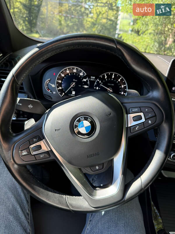 Внедорожник / Кроссовер BMW X3 2019 в Киеве