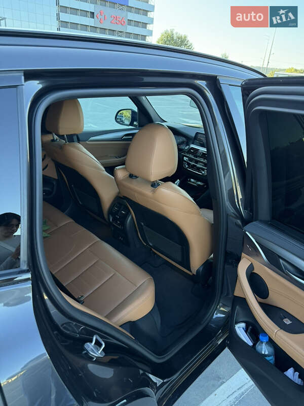 Внедорожник / Кроссовер BMW X3 2019 в Киеве