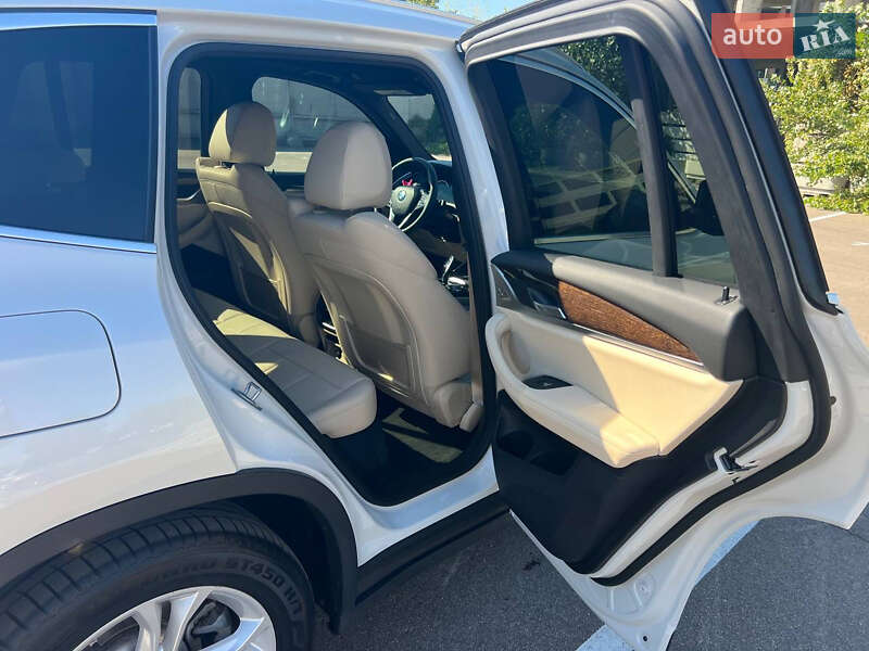 Позашляховик / Кросовер BMW X3 2019 в Києві фото 8 Позашляховик / Кросовер BMW X3 2019 в Києві