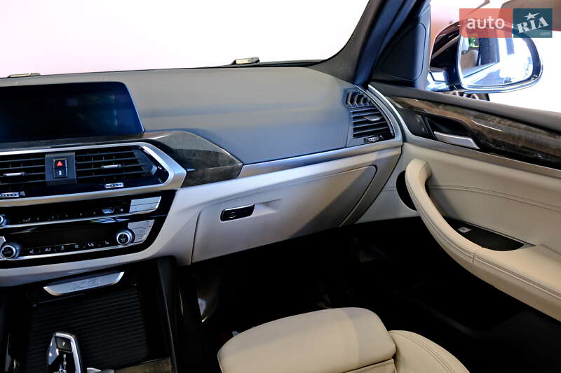 Внедорожник / Кроссовер BMW X3 2020 в Одессе