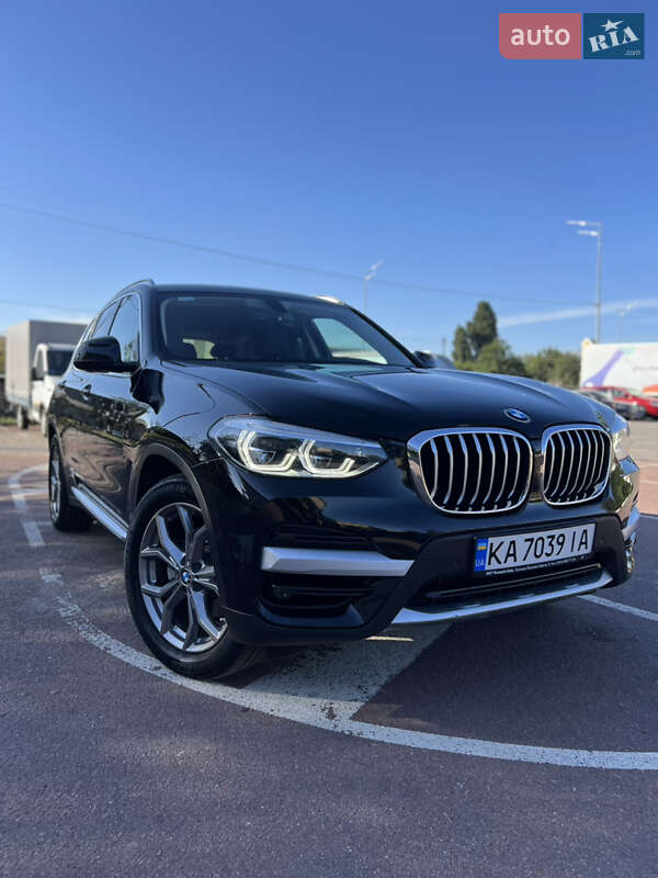 Внедорожник / Кроссовер BMW X3 2020 в Киеве