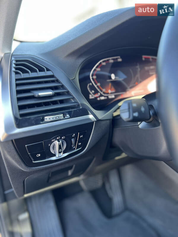 Внедорожник / Кроссовер BMW X3 2020 в Киеве