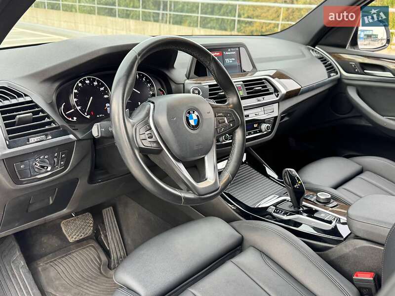 Внедорожник / Кроссовер BMW X3 2018 в Киеве