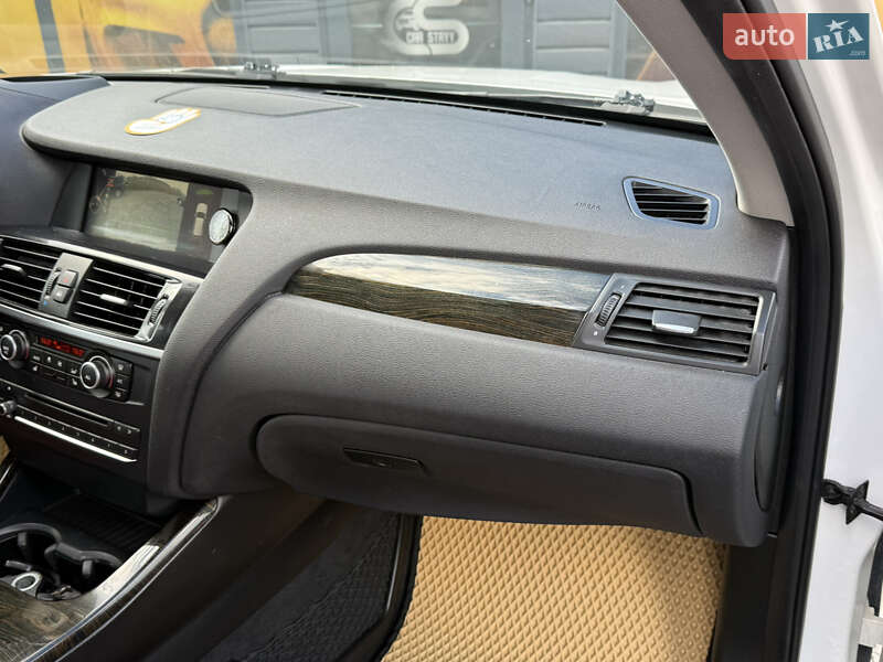 Внедорожник / Кроссовер BMW X3 2014 в Стрые
