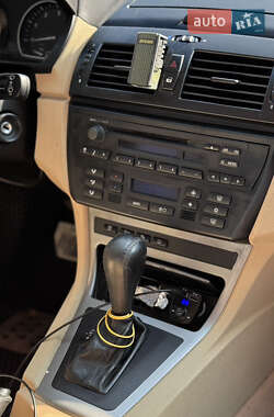 Внедорожник / Кроссовер BMW X3 2005 в 