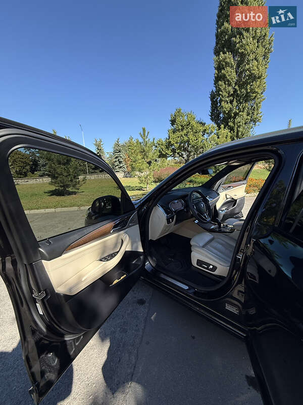 Внедорожник / Кроссовер BMW X3 2018 в Кременчуге