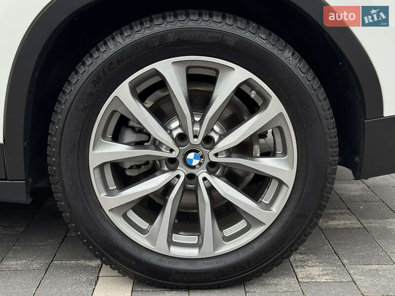 Внедорожник / Кроссовер BMW X3 2018 в Ужгороде
