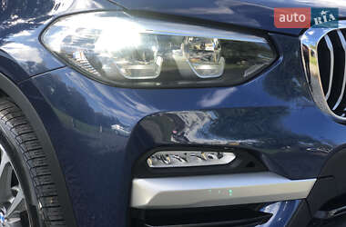 Внедорожник / Кроссовер BMW X3 2019 в 