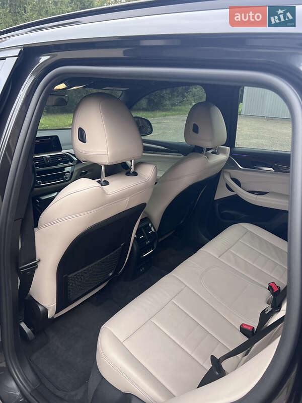 Внедорожник / Кроссовер BMW X3 2020 в Львове