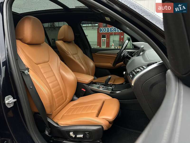 Внедорожник / Кроссовер BMW X3 2019 в Киеве