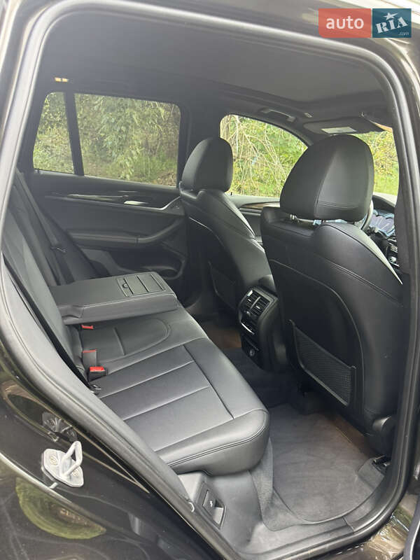 Внедорожник / Кроссовер BMW X3 2018 в Киеве