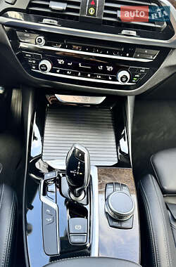 Внедорожник / Кроссовер BMW X3 2018 в 