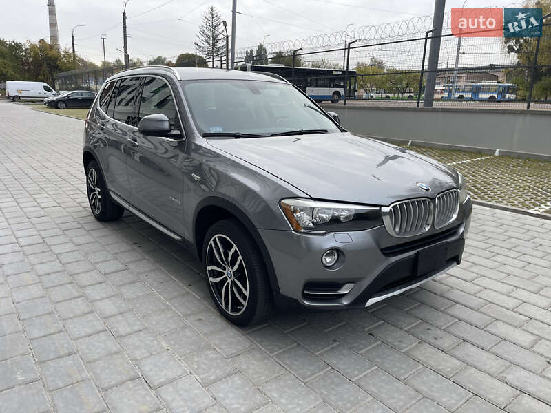 Внедорожник / Кроссовер BMW X3 2015 в Ровно
