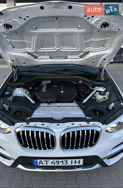 Внедорожник / Кроссовер BMW X3 2018 в 