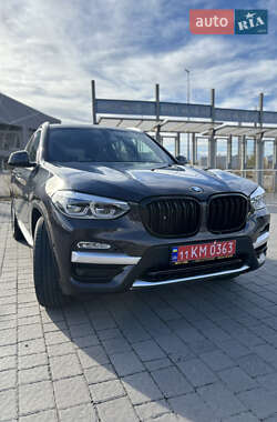 Внедорожник / Кроссовер BMW X3 2018 в 