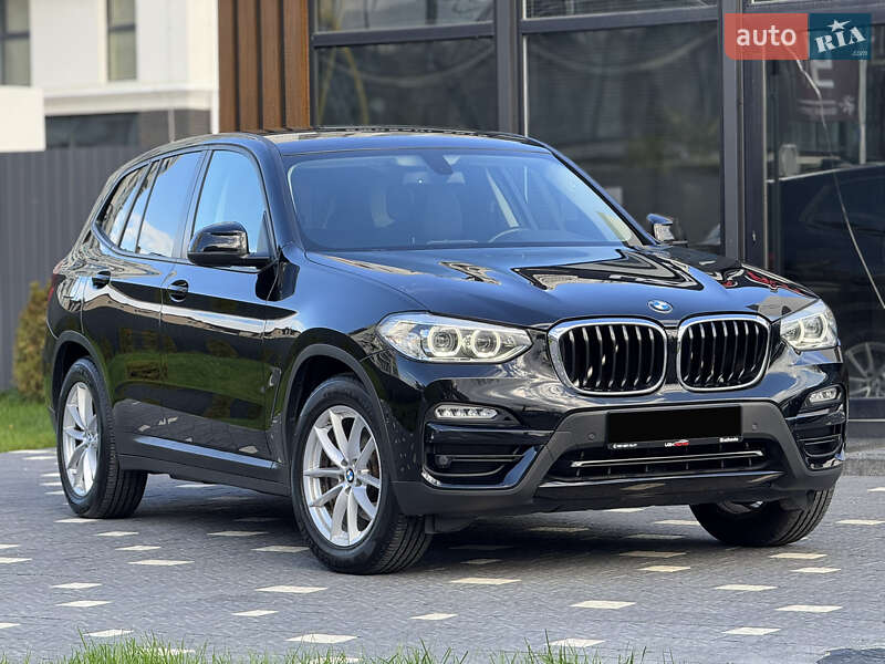 Внедорожник / Кроссовер BMW X3 2018 в Ужгороде