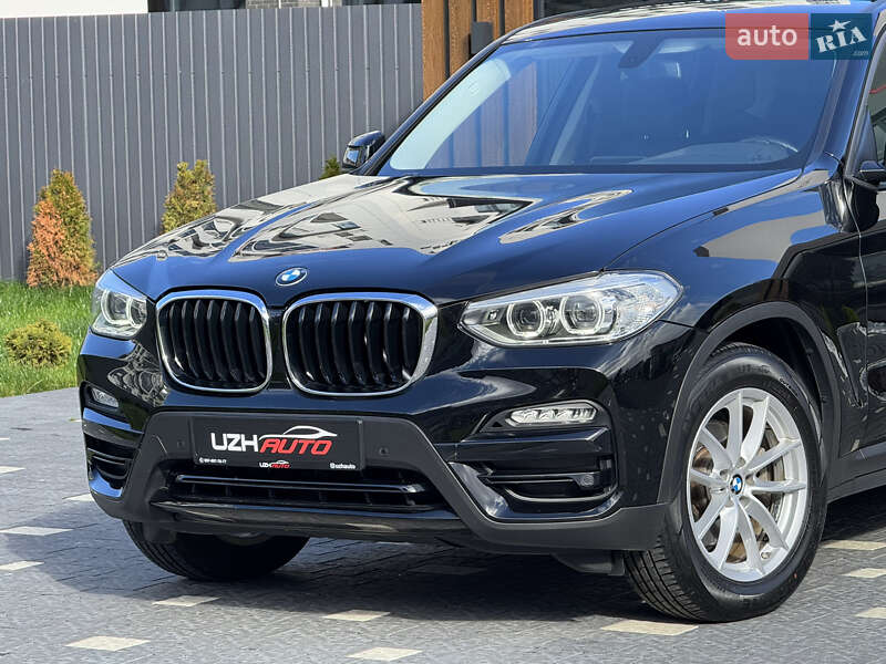 Внедорожник / Кроссовер BMW X3 2018 в Ужгороде