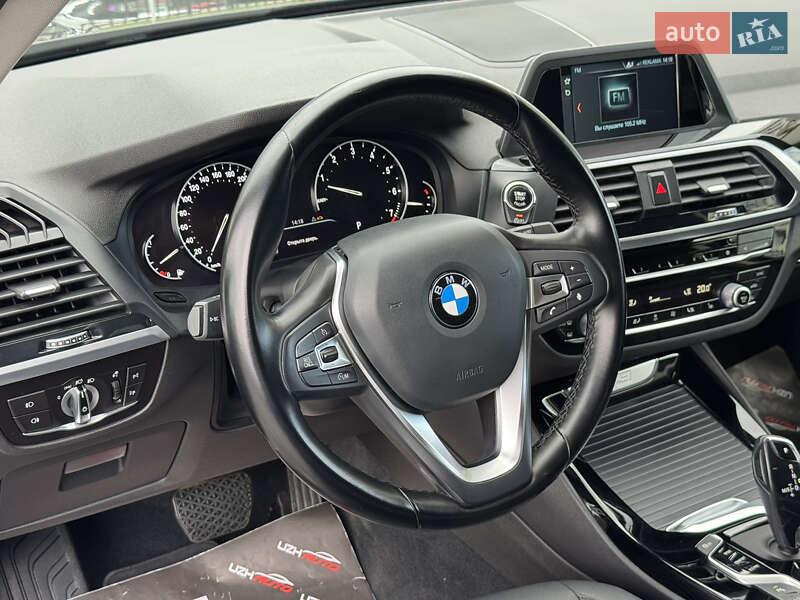 Внедорожник / Кроссовер BMW X3 2018 в Ужгороде