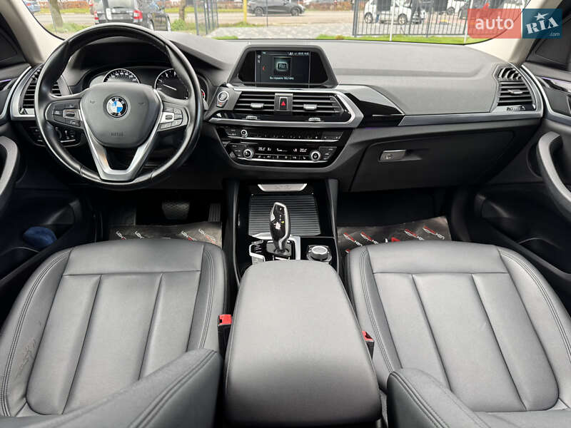 Внедорожник / Кроссовер BMW X3 2018 в Ужгороде