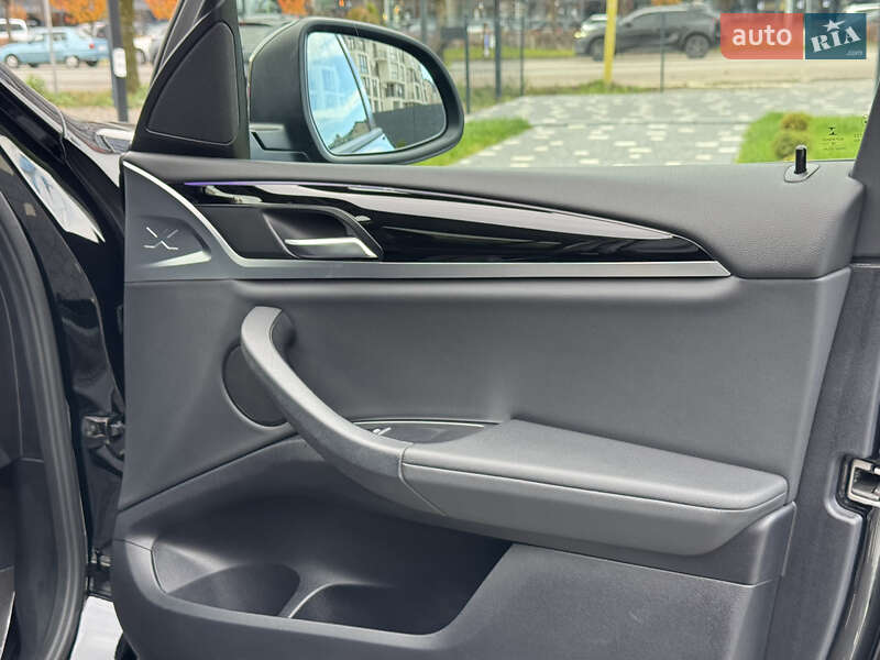 Внедорожник / Кроссовер BMW X3 2018 в Ужгороде