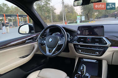 Внедорожник / Кроссовер BMW X3 2018 в 