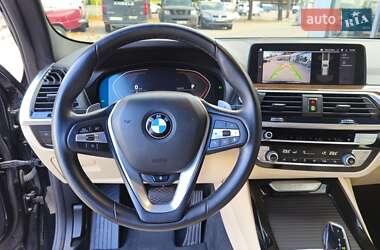 Внедорожник / Кроссовер BMW X3 2021 в 
