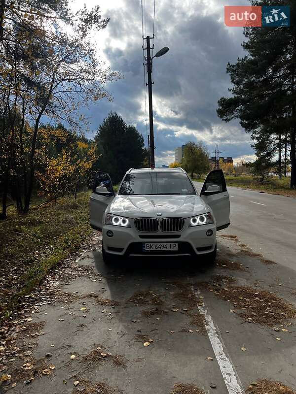 Внедорожник / Кроссовер BMW X3 2013 в Славуте