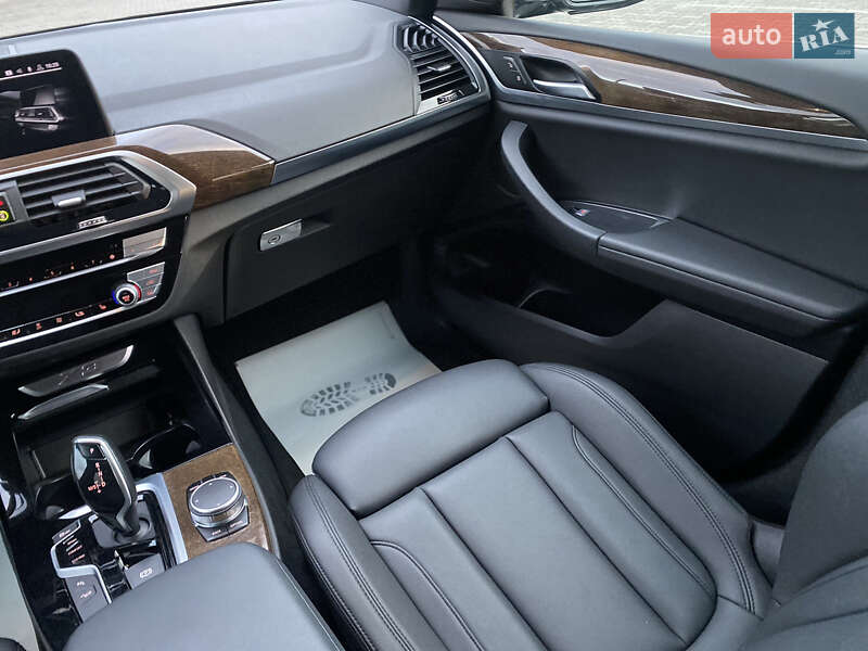Внедорожник / Кроссовер BMW X3 2020 в Луцке