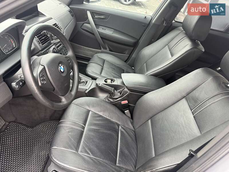 Внедорожник / Кроссовер BMW X3 2004 в Черновцах