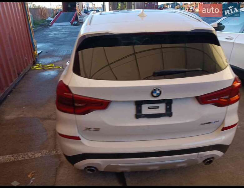 Внедорожник / Кроссовер BMW X3 2019 в Ужгороде