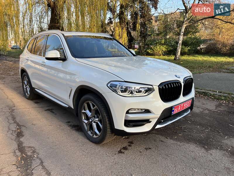 Внедорожник / Кроссовер BMW X3 2019 в Киеве