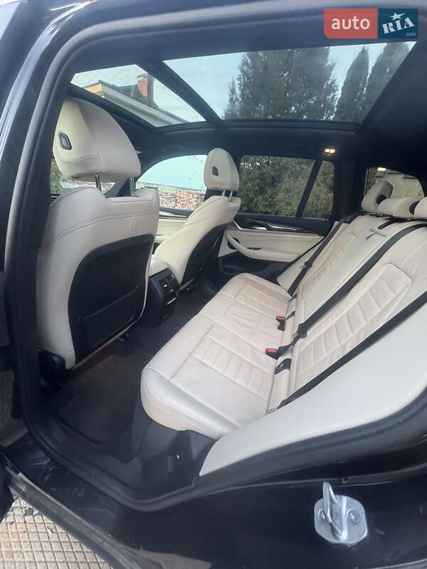 Внедорожник / Кроссовер BMW X3 2020 в Киеве