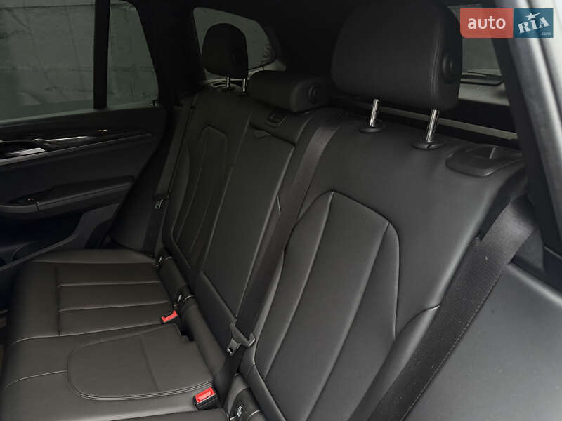 Внедорожник / Кроссовер BMW X3 2018 в Киеве