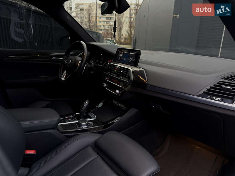Внедорожник / Кроссовер BMW X3 2018 в Киеве